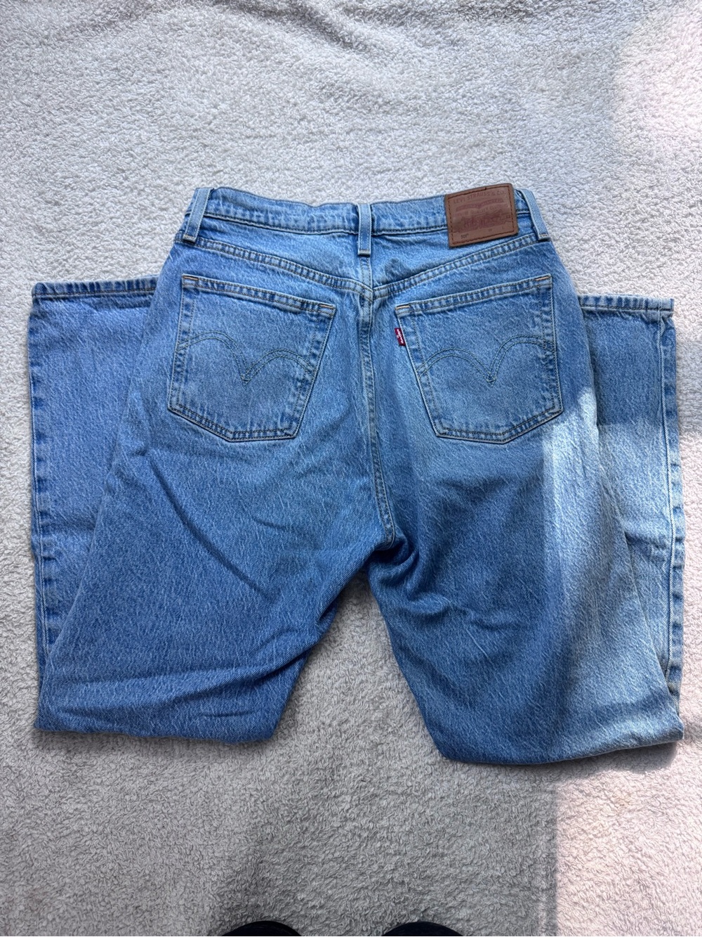 Women’s Levi’s Wedgie Straight size 28 - Picture 3 of 4